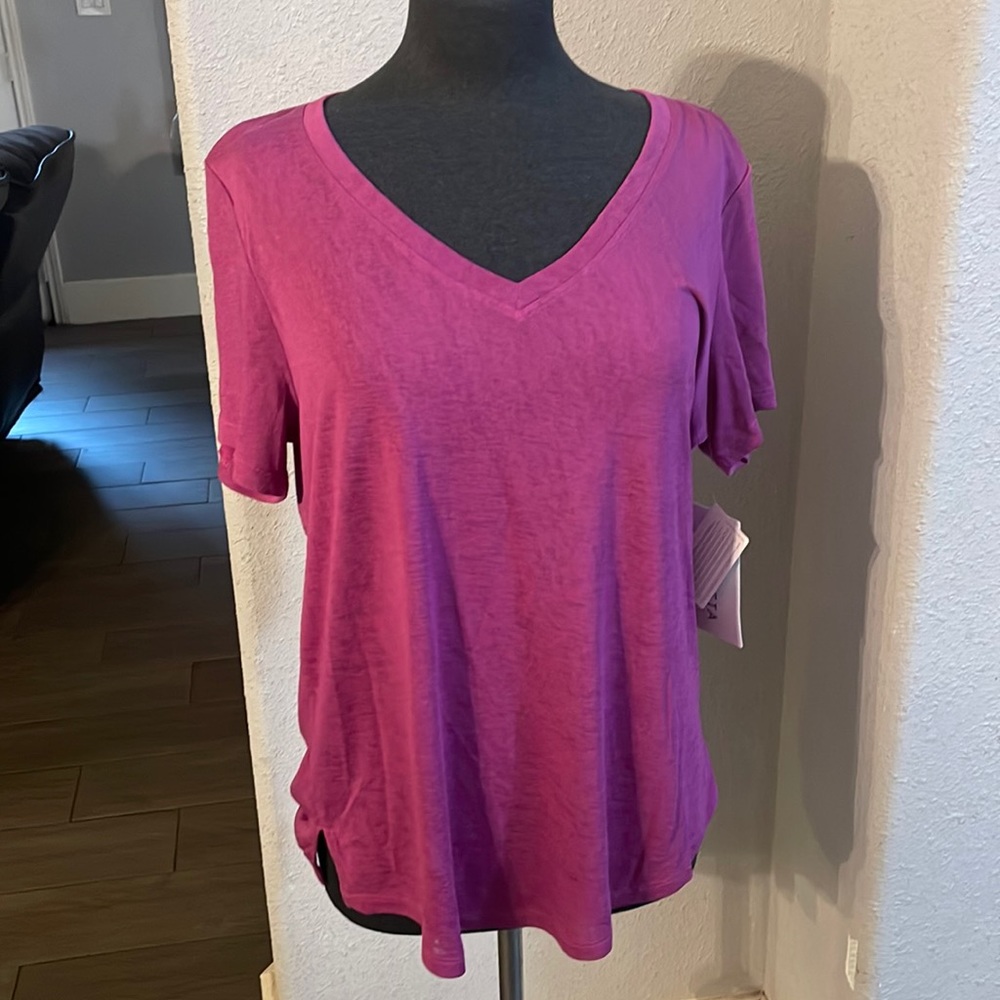 Athleta Breezy Striped Scoop V Tee size L
